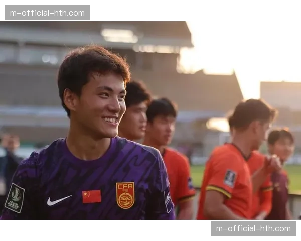 李昊伤愈复出多次关键扑救 西海岸门将成后防定海神针